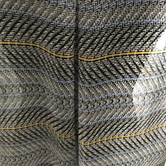 Top - Picture 5 of 8